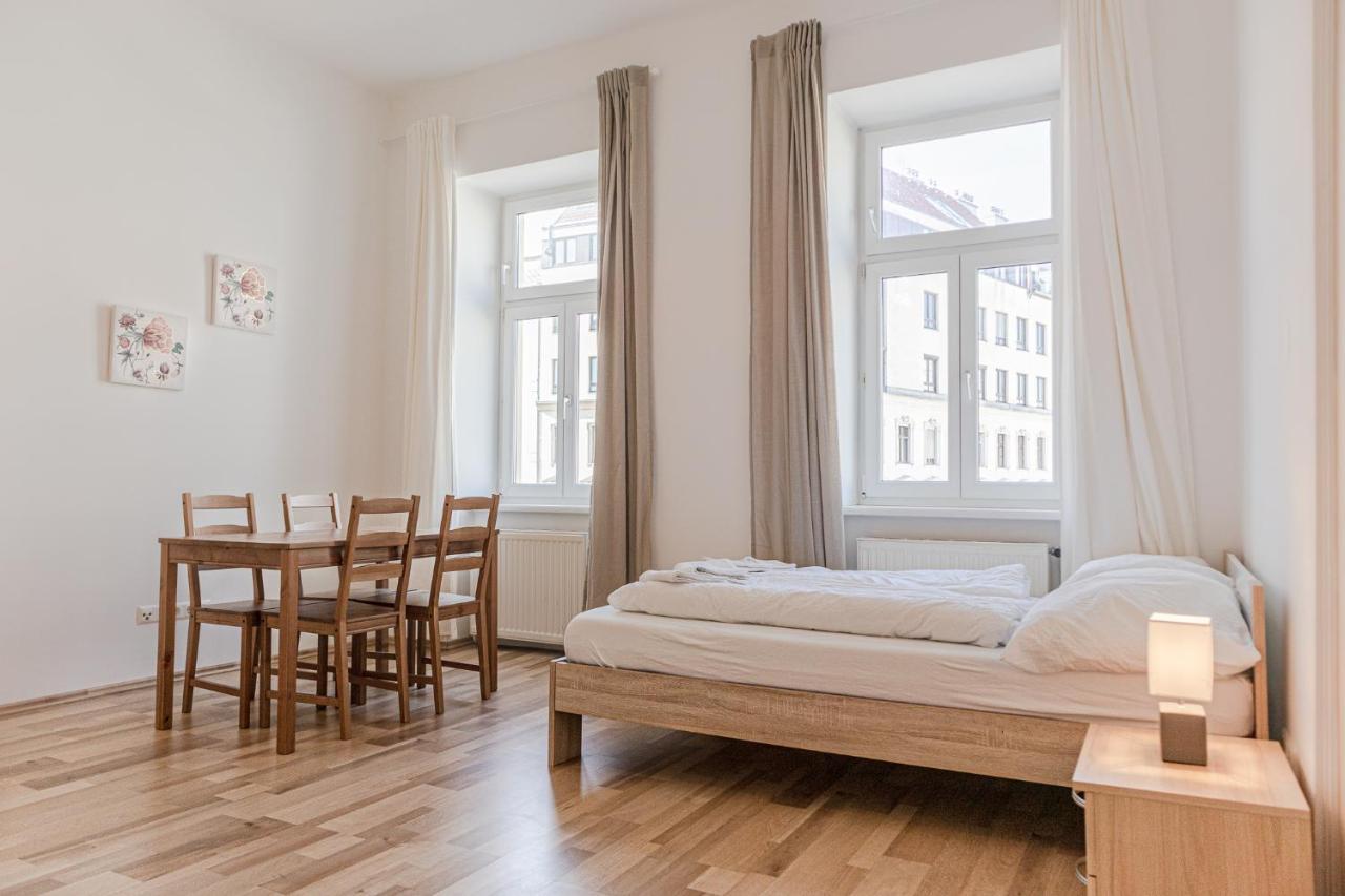 Special Vintage Viennese Apartment - 12Min F Downtown Екстер'єр фото