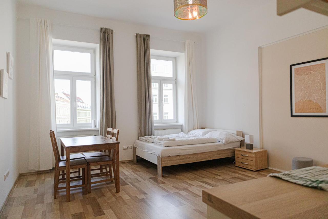 Special Vintage Viennese Apartment - 12Min F Downtown Екстер'єр фото