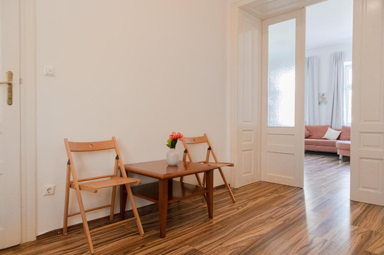 Special Vintage Viennese Apartment - 12Min F Downtown Екстер'єр фото