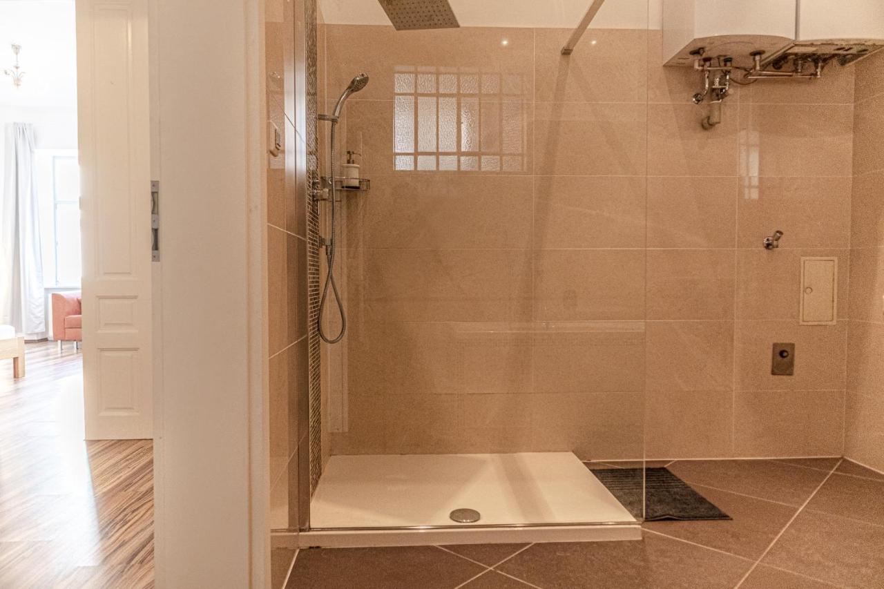 Special Vintage Viennese Apartment - 12Min F Downtown Екстер'єр фото